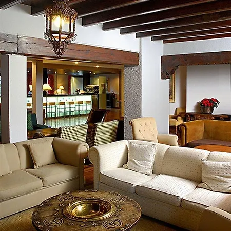Snoe Hotel